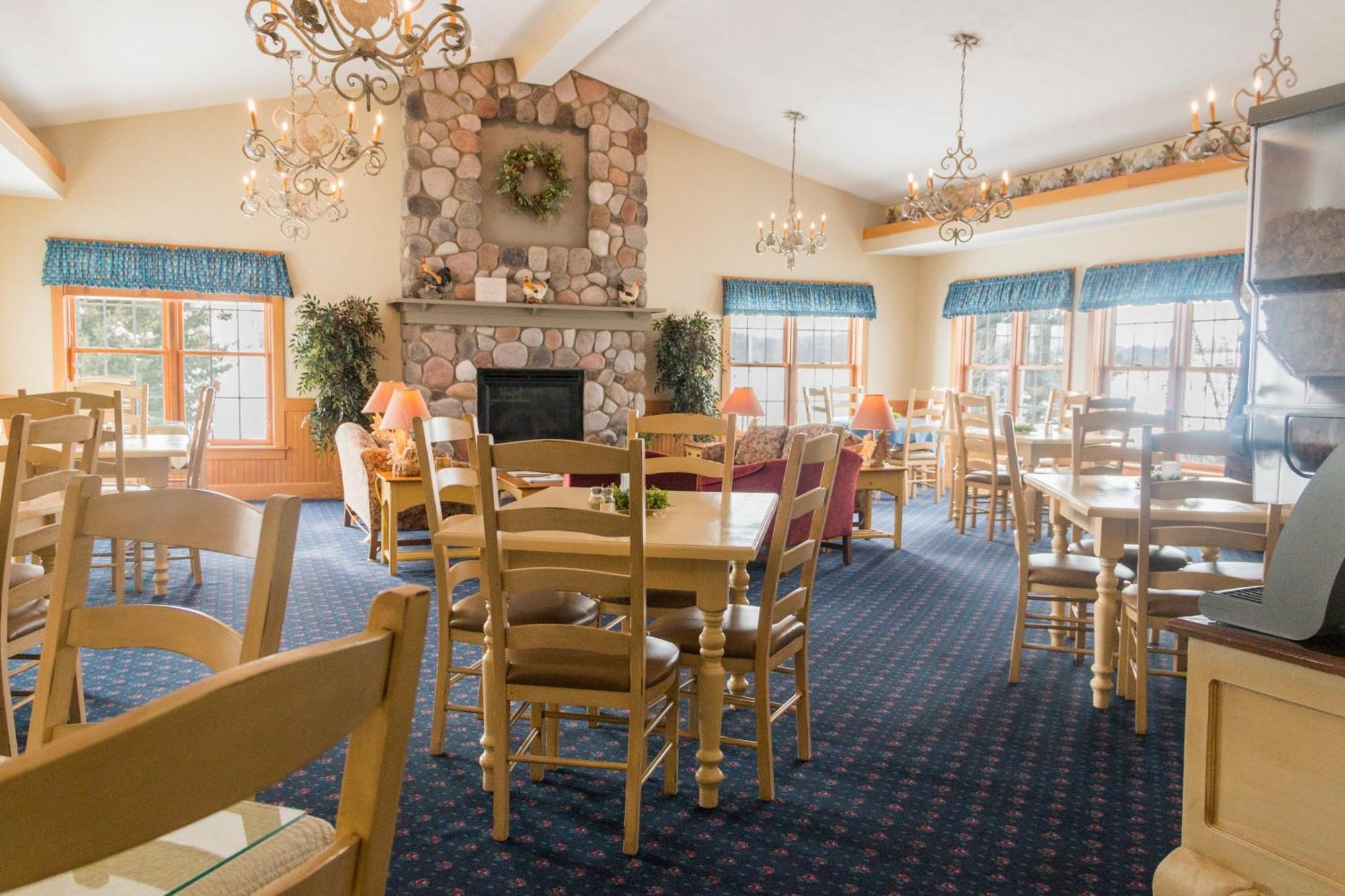 Essenhaus Inn & Conf. Center Middlebury Exteriör bild